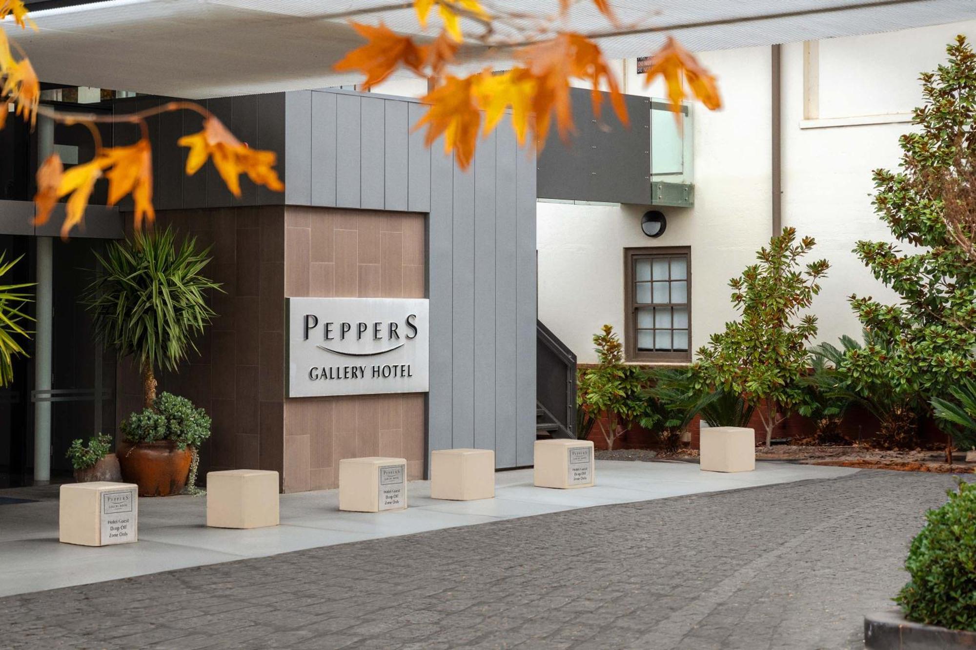 Peppers Gallery Hotel Canberra Exterior foto