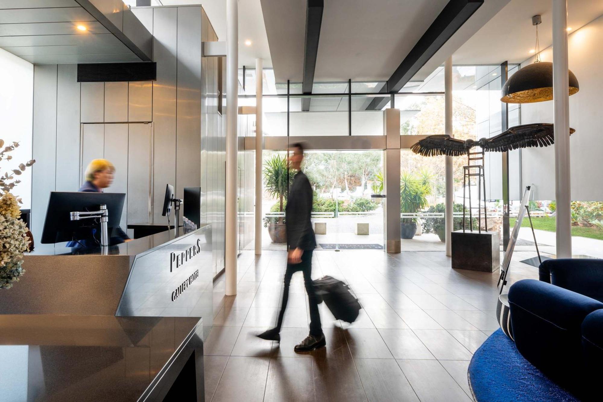 Peppers Gallery Hotel Canberra Exterior foto