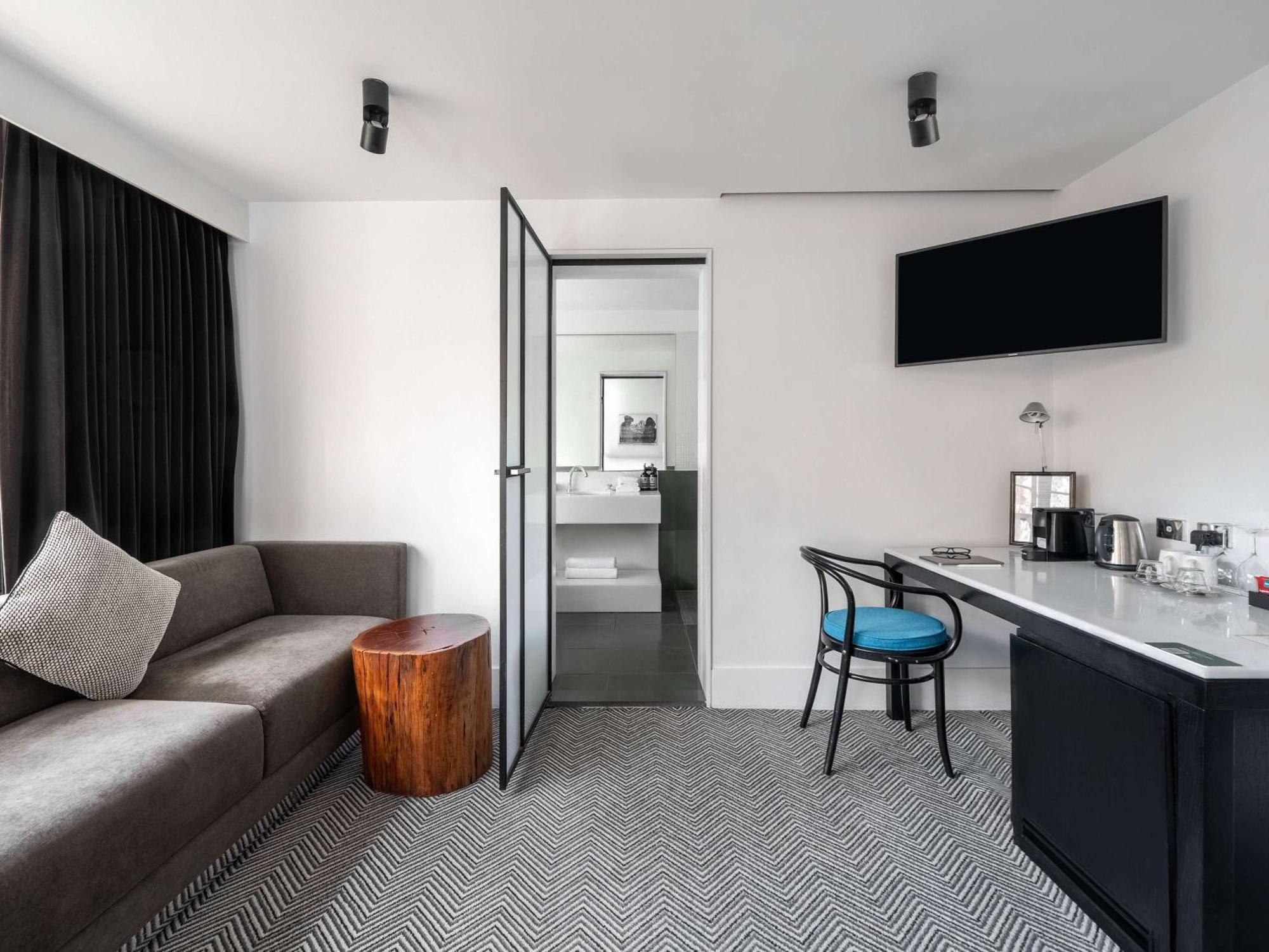 Peppers Gallery Hotel Canberra Exterior foto